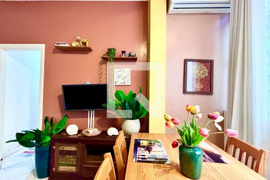 Sala de apartamento à venda com 2 quartos, 90m² em Copacabana, Rio de Janeiro
