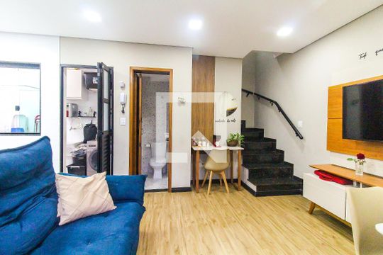 Sala/Cozinha de casa à venda com 2 quartos, 63m² em Parada Xv de Novembro, São Paulo