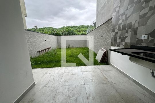 Quintal de casa à venda com 3 quartos, 137m² em Jardim Iracema, Barueri