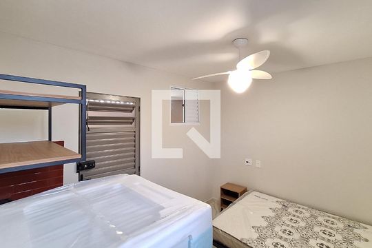 Sala/Quarto/Cozinha de kitnet/studio para alugar com 1 quarto, 16m² em Barra Funda, São Paulo