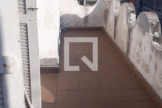 Casa para alugar com 2 quartos, 300m² em Centro, Mogi das Cruzes