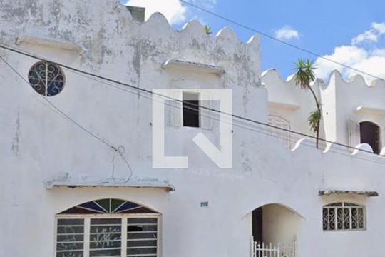 Casa para alugar com 2 quartos, 300m² em Centro, Mogi das Cruzes
