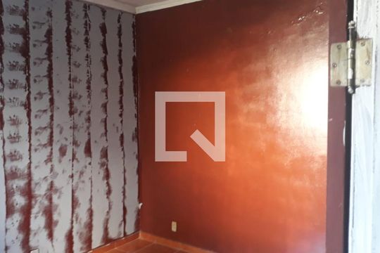 Casa para alugar com 2 quartos, 300m² em Centro, Mogi das Cruzes