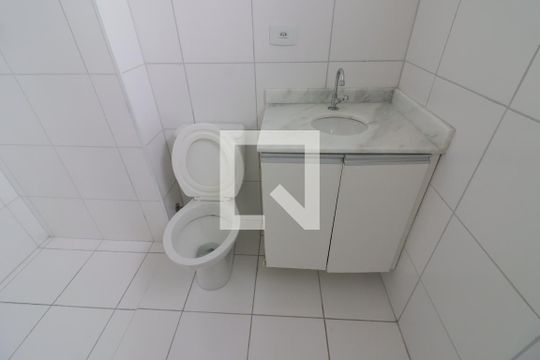 Banheiro da Suíte 1 de apartamento para alugar com 2 quartos, 65m² em São Pedro, Osasco