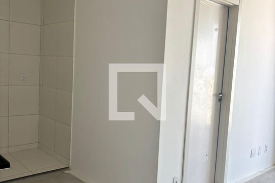 Apartamento à venda com 2 quartos, 38m² em Bonsucesso, Rio de Janeiro