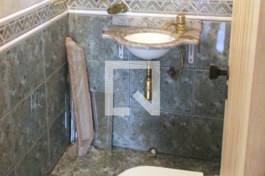 Lavabo de casa para alugar com 3 quartos, 250m² em Ponta da Praia, Santos