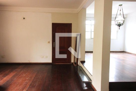 Sala  de casa para alugar com 3 quartos, 250m² em Ponta da Praia, Santos