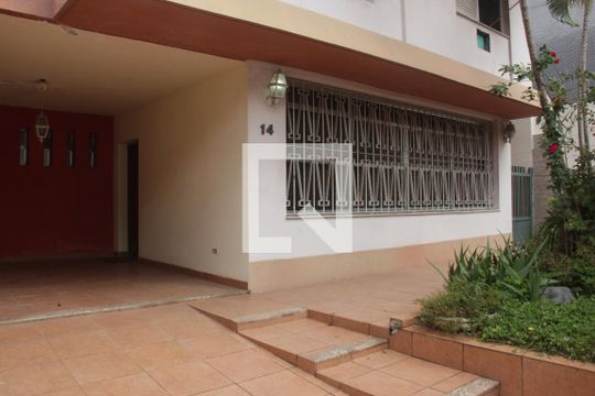 Garagem de casa para alugar com 3 quartos, 250m² em Ponta da Praia, Santos