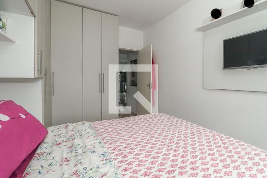 Quarto de casa à venda com 2 quartos, 84m² em Sarandi, Porto Alegre