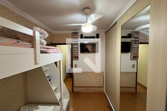 Quarto 1 de casa à venda com 2 quartos, 66m² em Vila Carmosina, São Paulo