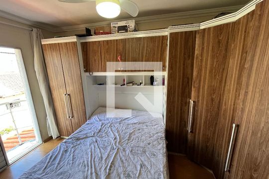 Quarto 2 de casa à venda com 2 quartos, 66m² em Vila Carmosina, São Paulo
