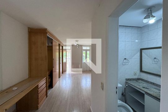 Suíte 1 de casa de condomínio à venda com 3 quartos, 480m² em Recreio dos Bandeirantes, Rio de Janeiro