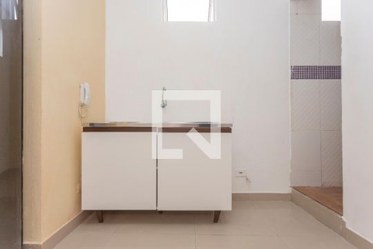 Sala/Cozinha de casa para alugar com 1 quarto, 40m² em Jardim Malia Ii, São Paulo