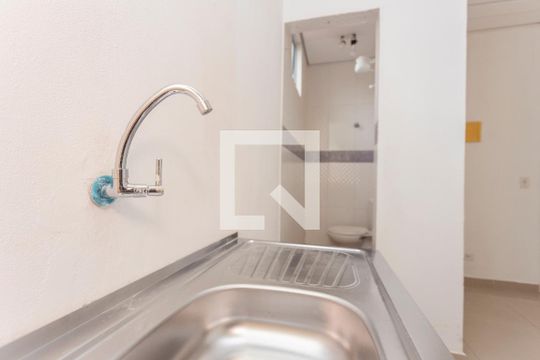 Sala/Cozinha de casa para alugar com 1 quarto, 40m² em Jardim Malia Ii, São Paulo