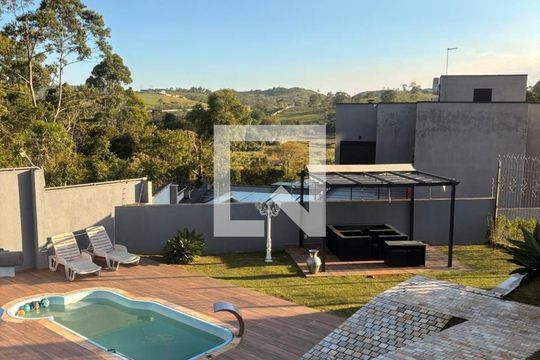 Casa de Condomínio para alugar com 3 quartos, 790m² em Cidade Paquelandia, Itaquaquecetuba