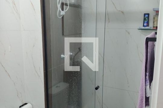 Banheiro de apartamento à venda com 2 quartos, 41m² em Vila Sabrina, São Paulo