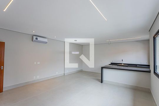 Sala e cozinha de casa à venda com 3 quartos, 200m² em Parque Sao Domingos, São Paulo