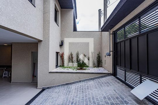 Garagem de casa à venda com 3 quartos, 200m² em Parque Sao Domingos, São Paulo