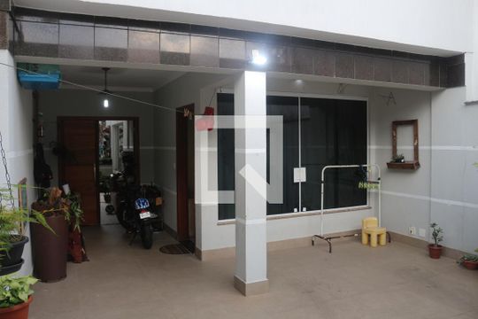 Garagem de casa à venda com 3 quartos, 180m² em Jardim Sao Caetano, São Caetano do Sul