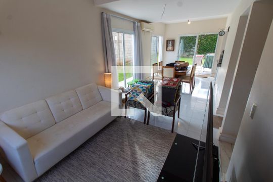 SALA de casa de condomínio à venda com 2 quartos, 140m² em Parque Xangrilá, Campinas