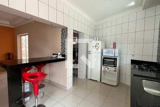 Casa à venda com 3 quartos, 426m² em Loteamento Arboreto dos Jequitibas (sousas), Campinas