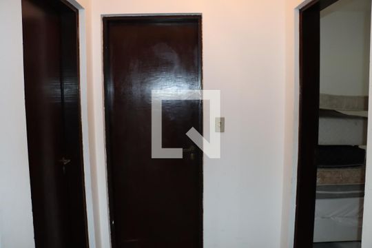 Casa para alugar com 4 quartos, 530m² em Jardim Santa Paula, Cotia