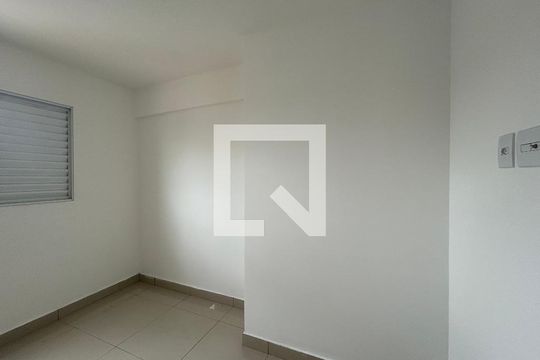 Quarto 1 de apartamento à venda com 2 quartos, 40m² em Piqueri, São Paulo