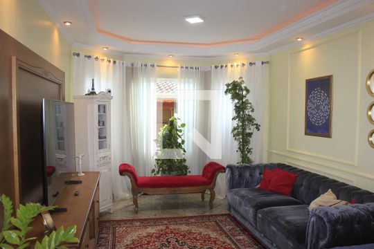 Sala  de casa à venda com 4 quartos, 219m² em Vila Sao Judas Tadeu, Guarulhos