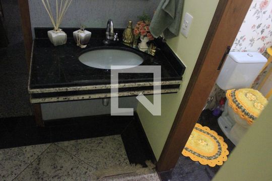Lavabo  de casa à venda com 4 quartos, 219m² em Vila Sao Judas Tadeu, Guarulhos