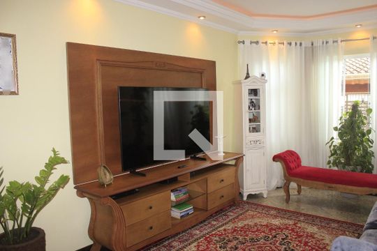 Sala de casa à venda com 4 quartos, 219m² em Vila Sao Judas Tadeu, Guarulhos