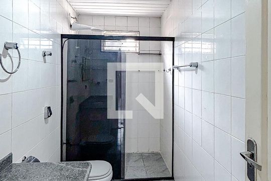 Banheiro de casa de condomínio à venda com 4 quartos, 108m² em Cidade Mãe do Céu, São Paulo