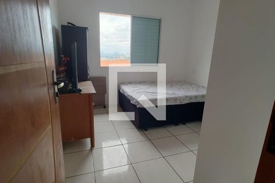 Quarto de casa à venda com 2 quartos, 91m² em Jardim Monte Alegre, Taboão da Serra