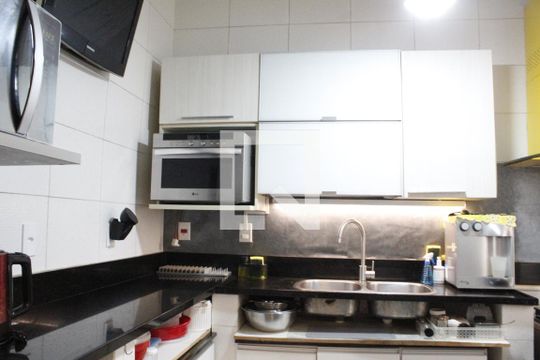 Cozinha de casa à venda com 5 quartos, 450m² em Tijuca, Rio de Janeiro
