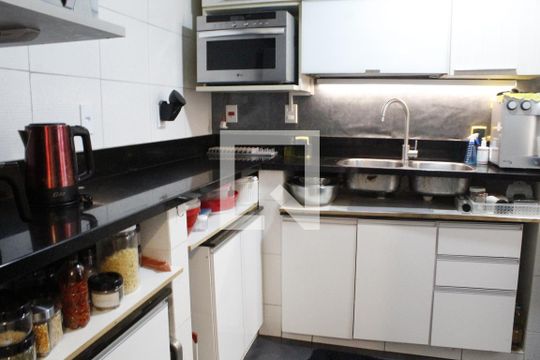 Cozinha de casa à venda com 5 quartos, 450m² em Tijuca, Rio de Janeiro