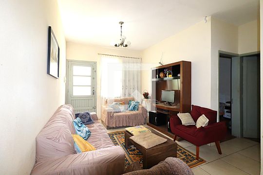 Sala de casa à venda com 3 quartos, 160m² em Sarandi, Porto Alegre