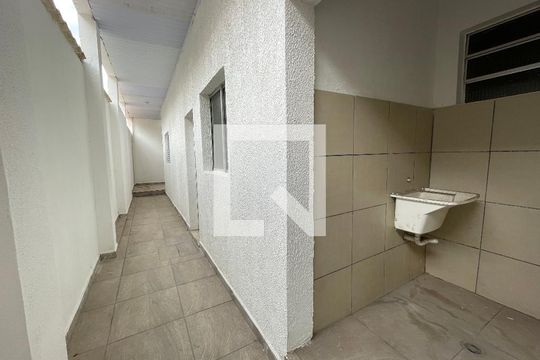 Área de Serviço de kitnet/studio para alugar com 1 quarto, 30m² em Parque Mirante da Mata, Cotia