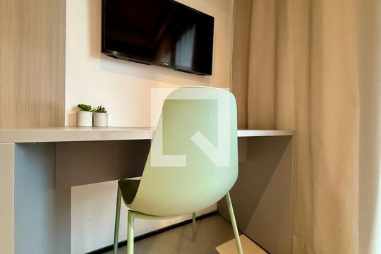 Quarto de kitnet/studio à venda com 0 quarto, 24m² em Santo Amaro, São Paulo