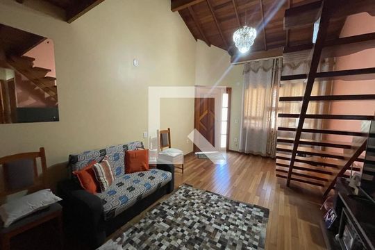Casa para alugar com 3 quartos, 116m² em Petrópolis, Novo Hamburgo