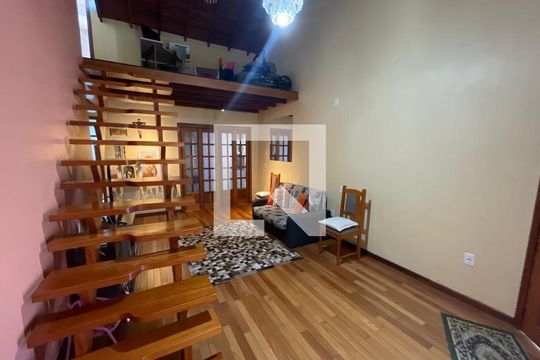 Casa para alugar com 3 quartos, 116m² em Petrópolis, Novo Hamburgo