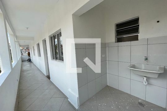 Área de Serviço de kitnet/studio para alugar com 1 quarto, 30m² em Parque Mirante da Mata, Cotia