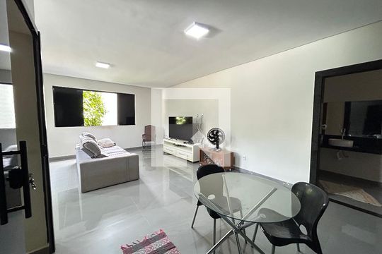 Casa à venda com 3 quartos, 599m² em Tupã, Contagem