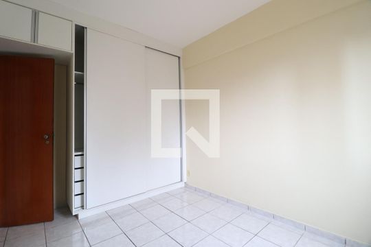 Quarto 2 de apartamento para alugar com 3 quartos, 73m² em Santa Maria, Uberlândia