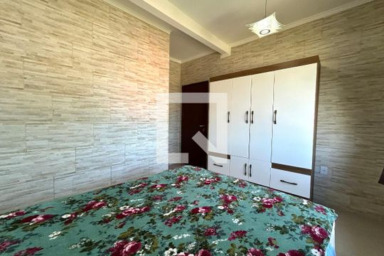 Suíte  de casa para alugar com 3 quartos, 145m² em Armação, Florianópolis