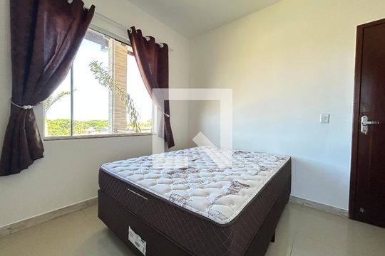 Quarto 1 de casa para alugar com 3 quartos, 145m² em Armação, Florianópolis