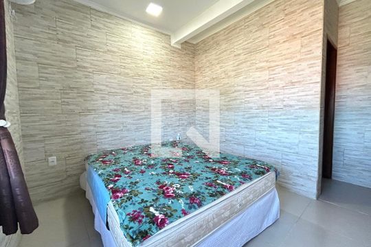 Suíte  de casa para alugar com 3 quartos, 145m² em Armação, Florianópolis