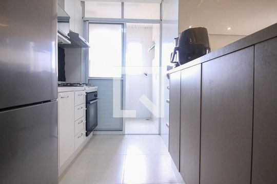 Cozinha de apartamento à venda com 2 quartos, 60m² em Vila Ema, São Paulo