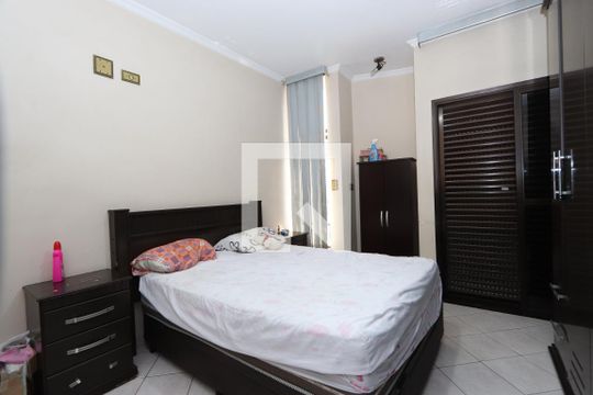 Suíte de casa à venda com 3 quartos, 207m² em Vila Alpina, São Paulo