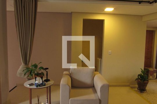 Sala 1 de casa para alugar com 2 quartos, 120m² em Vila Campesina, Osasco