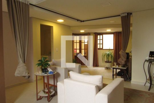 Sala 1 de casa para alugar com 2 quartos, 120m² em Vila Campesina, Osasco