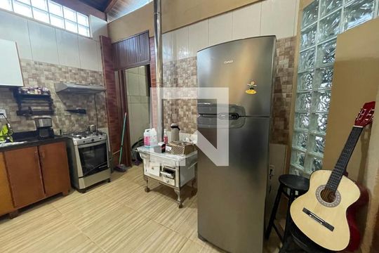 Casa para alugar com 1 quarto, 150m² em Centro, São Leopoldo